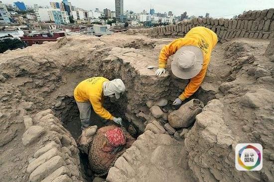 300具最古老木乃伊出土 比埃及木乃伊大2000岁(图2) 300具最古老木乃伊出土 比埃及木乃伊大2000岁(图2)