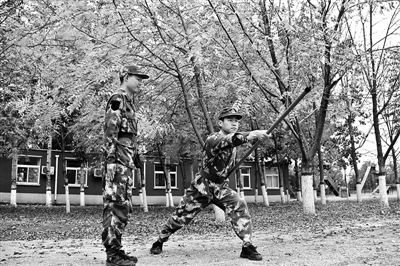 补助超18万 北京大学生入伍比例猛增(图1) 补助超18万 北京大学生入伍比例猛增(图1)