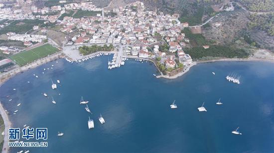 探秘希腊沉睡2千年水下古城(图6) 探秘希腊沉睡2千年水下古城(图6)