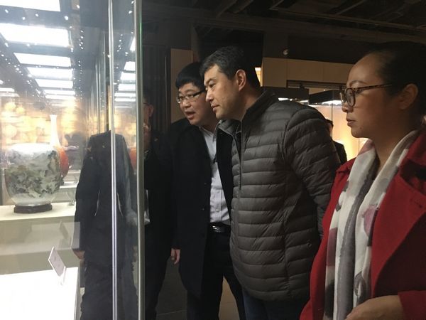 “大美陶琉,印象淄博——山东淄博陶琉工艺美术北京展”在北京开幕(图3) “大美陶琉,印象淄博——山东淄博陶琉工艺美术北京展”在北京开幕(图3)