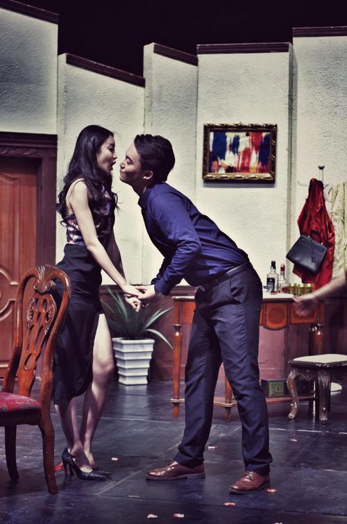 岁末“笑爆”广西 经典笑剧《开心晚宴》将上演(图3) 岁末“笑爆”广西 经典笑剧《开心晚宴》将上演(图3)