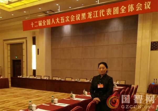 人大代表王月清:回收快递包装垃圾 实现绿色物流(图1) 人大代表王月清:回收快递包装垃圾 实现绿色物流(图1)