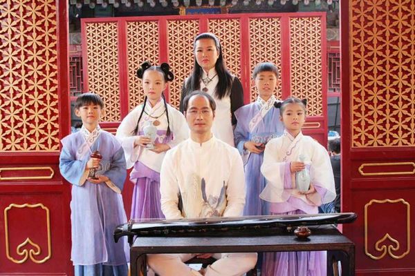 香黛宫华服:“一带一路”高峰论坛上尽现中国文化新韵(图3) 香黛宫华服:“一带一路”高峰论坛上尽现中国文化新韵(图3)