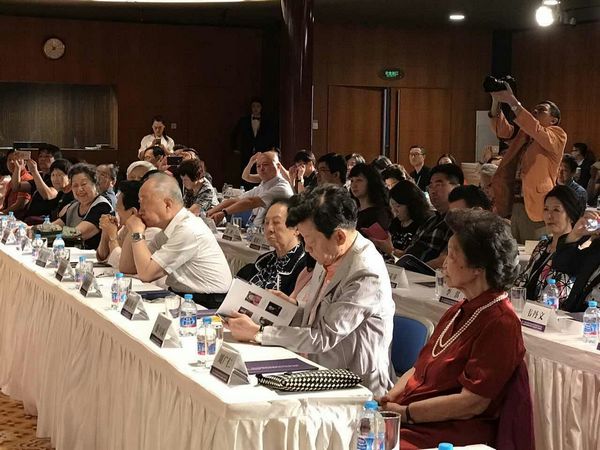 全国首个“社会艺术教育钢琴教学从业人员能力规范”标准发布(图3) 全国首个“社会艺术教育钢琴教学从业人员能力规范”标准发布(图3)