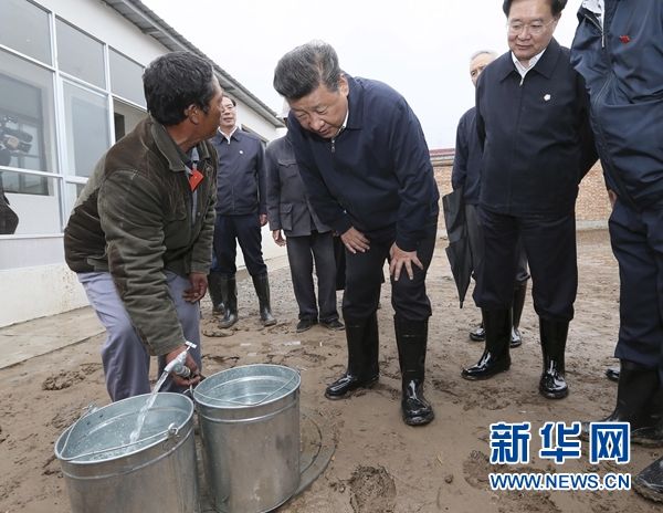 十八大以来,习近平反复强调“绿水青山”(图3) 十八大以来,习近平反复强调“绿水青山”(图3)