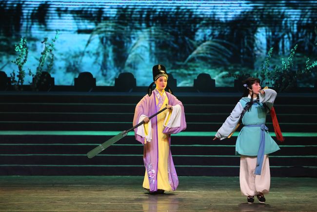 花开桃李梅——十地方戏曲剧种《桃李梅》同城汇演”正式启幕(图9) 花开桃李梅——十地方戏曲剧种《桃李梅》同城汇演”正式启幕(图9)