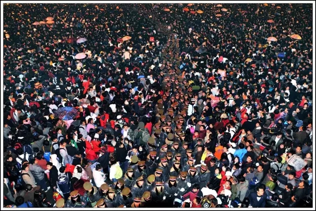 梦想飞扬——历届全国“群艺杯”摄影艺术作品展览集萃(图7) 梦想飞扬——历届全国“群艺杯”摄影艺术作品展览集萃(图7)