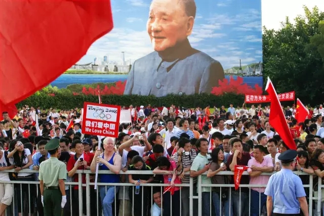 梦想飞扬——历届全国“群艺杯”摄影艺术作品展览集萃(图8) 梦想飞扬——历届全国“群艺杯”摄影艺术作品展览集萃(图8)