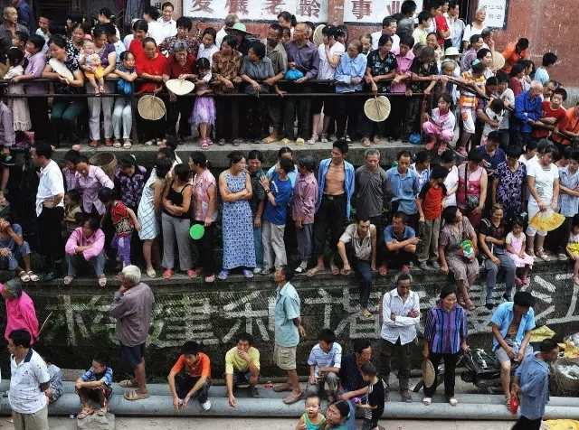 梦想飞扬——历届全国“群艺杯”摄影艺术作品展览集萃(图10) 梦想飞扬——历届全国“群艺杯”摄影艺术作品展览集萃(图10)