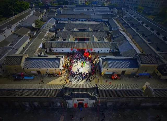 梦想飞扬——历届全国“群艺杯”摄影艺术作品展览集萃(图26) 梦想飞扬——历届全国“群艺杯”摄影艺术作品展览集萃(图26)