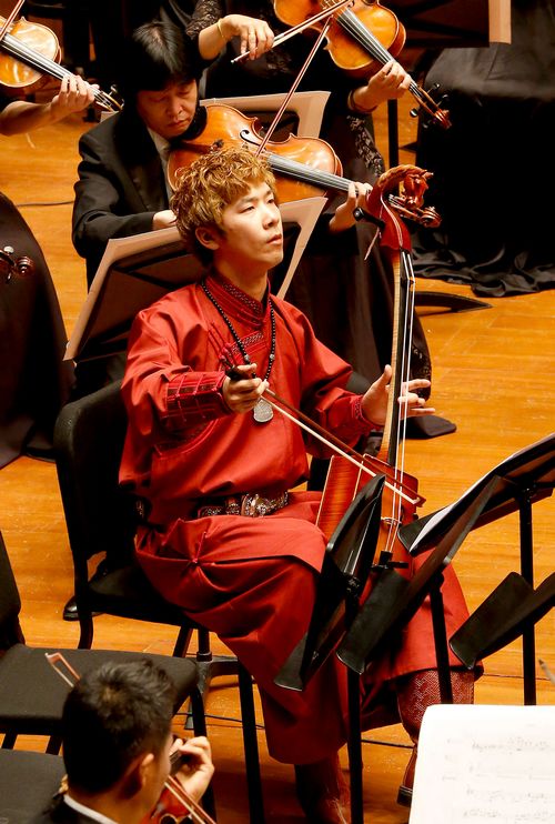 《中国故事·草原之歌》包头交响乐团委约叶小纲新作品音乐会成功上演(图7) 《中国故事·草原之歌》包头交响乐团委约叶小纲新作品音乐会成功上演(图7)