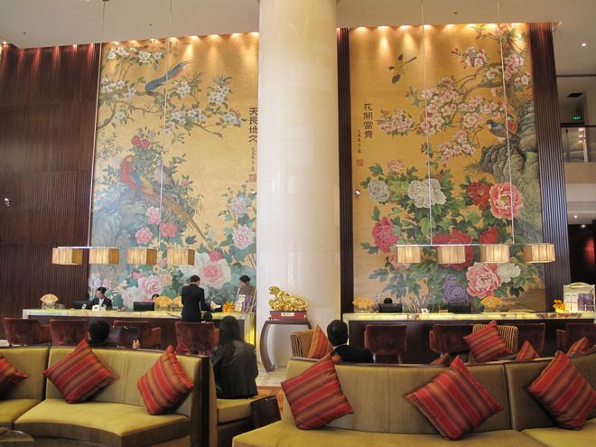 国智智库卜玺山圆满完成最高人民法院巨幅壁画《盛世金秋》创作(图7)