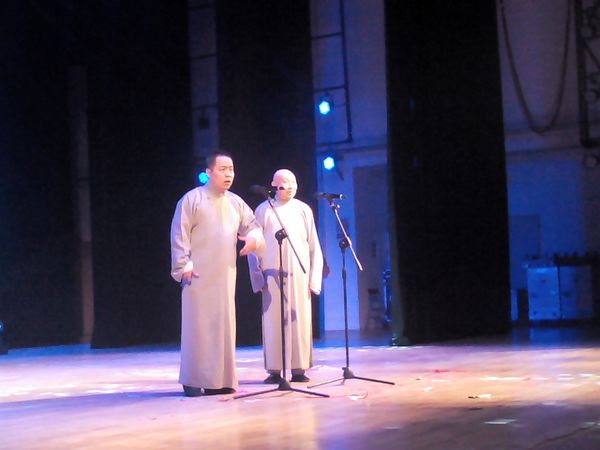 北京顺义区举办首届消夏相声艺术节(图2) 北京顺义区举办首届消夏相声艺术节(图2)