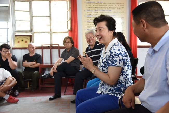 京剧名家王蓉蓉深入基层辅导县剧团排演《党的女儿》(图2)