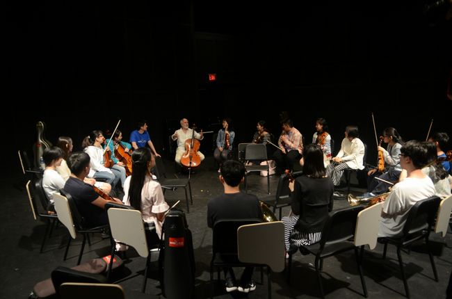 中华青少年交响乐团世界首演 105名学子用世界语言讲中国故事(图4) 中华青少年交响乐团世界首演 105名学子用世界语言讲中国故事(图4)