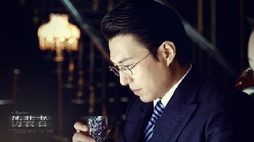 靳东:能将个人气质赋予角色是对表演最好的成就(图1) 靳东:能将个人气质赋予角色是对表演最好的成就(图1)