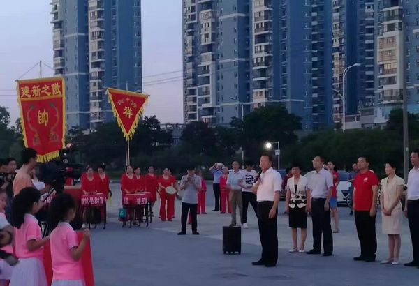 《魅力中国城》黄冈竞演团队赴京录制初赛节目(图4) 《魅力中国城》黄冈竞演团队赴京录制初赛节目(图4)