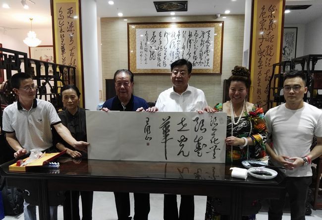 王同山狂草书法立论《大草赋》收藏鉴赏会在深圳举办(图4) 王同山狂草书法立论《大草赋》收藏鉴赏会在深圳举办(图4)