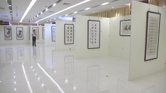 “燎原星火 钢铁长城”纪念建军90周年翰墨丹青作品展在京举行(图3)