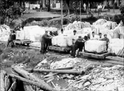 九个月建成军事博物馆 毛泽东主席亲笔题写馆名(图13)