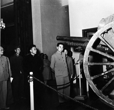 九个月建成军事博物馆 毛泽东主席亲笔题写馆名(图2)