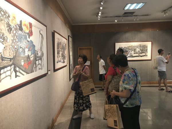 30位艺术名家收藏大家艺术精品走进宝安群众文化艺术馆(图3) 30位艺术名家收藏大家艺术精品走进宝安群众文化艺术馆(图3)