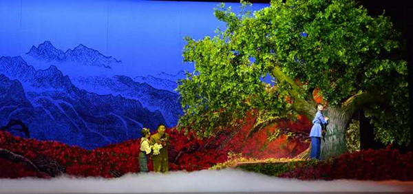 中国戏曲教育联盟第三届理事会暨全国戏曲院校教学成果展演开幕式在黄冈举行(图2) 中国戏曲教育联盟第三届理事会暨全国戏曲院校教学成果展演开幕式在黄冈举行(图2)