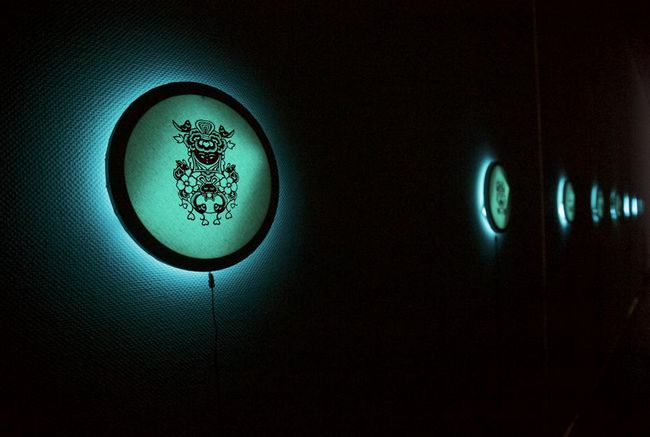 萤火虫下的剪纸展,一个关于亲情与传承的故事(图2) 萤火虫下的剪纸展,一个关于亲情与传承的故事(图2)