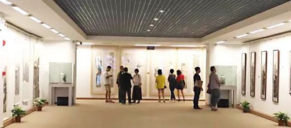 艺起涂|东莞市美协理事邀请展在南城艺展中心展出(图3) 艺起涂|东莞市美协理事邀请展在南城艺展中心展出(图3)