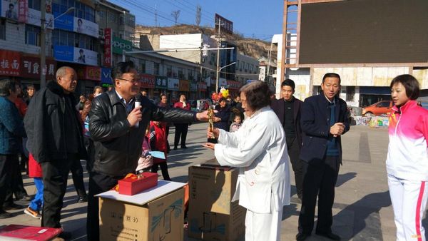 吉县文化再展新魅力 精神脱贫温暖万民心(图2) 吉县文化再展新魅力 精神脱贫温暖万民心(图2)