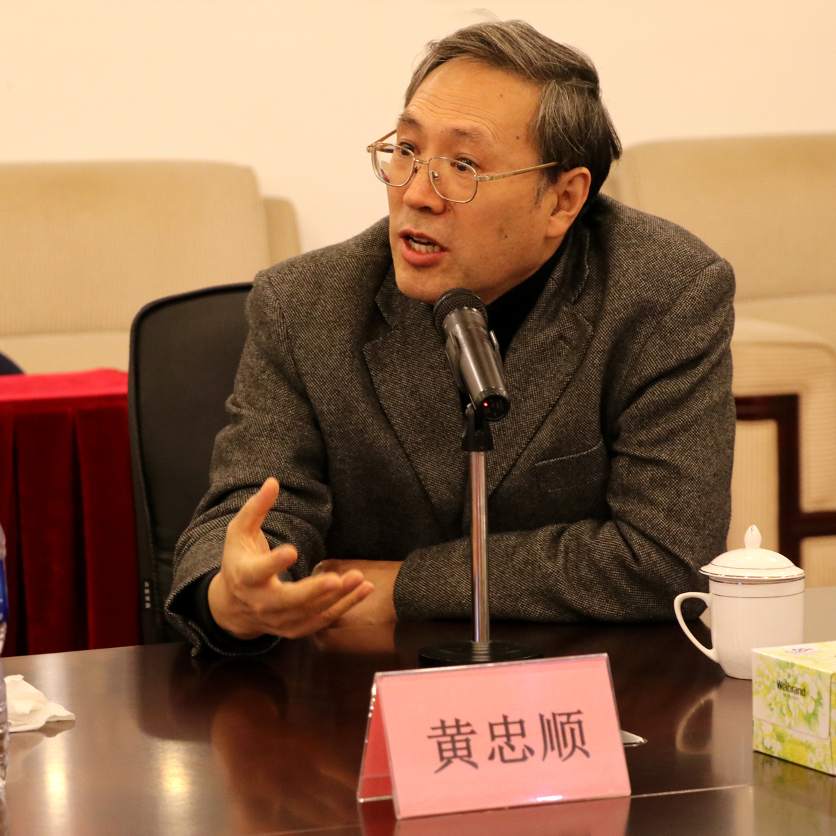 东莞文艺批评代表性回应了时代变迁(图9) 东莞文艺批评代表性回应了时代变迁(图9)
