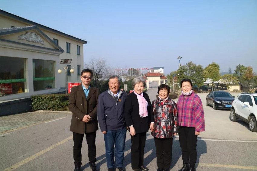 岳继承书法篆刻作品展在南京大金山雷锋纪念馆举办(图8) 岳继承书法篆刻作品展在南京大金山雷锋纪念馆举办(图8)