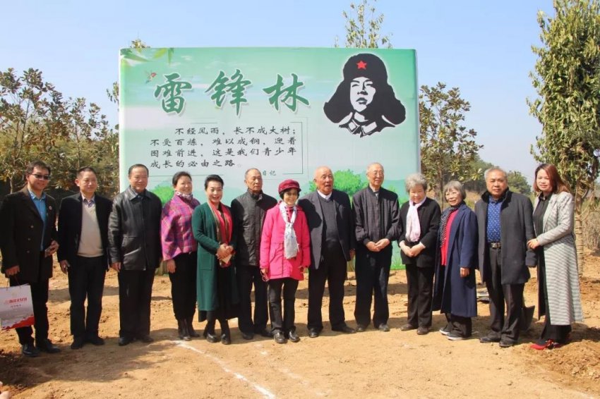 岳继承书法篆刻作品展在南京大金山雷锋纪念馆举办(图9) 岳继承书法篆刻作品展在南京大金山雷锋纪念馆举办(图9)