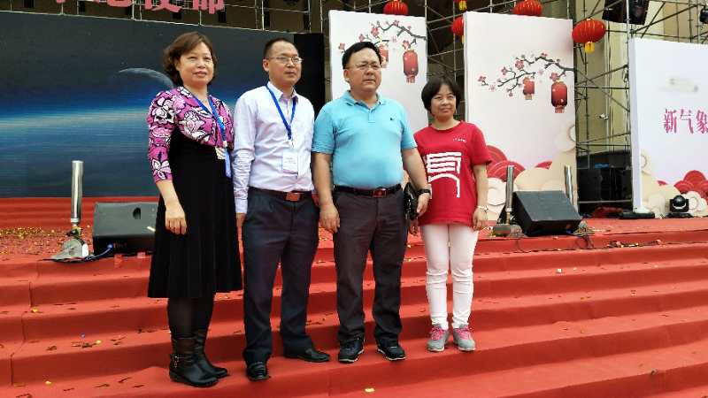 作家学者采风团走进东坑体验“三古”文化魅力(图6) 作家学者采风团走进东坑体验“三古”文化魅力(图6)