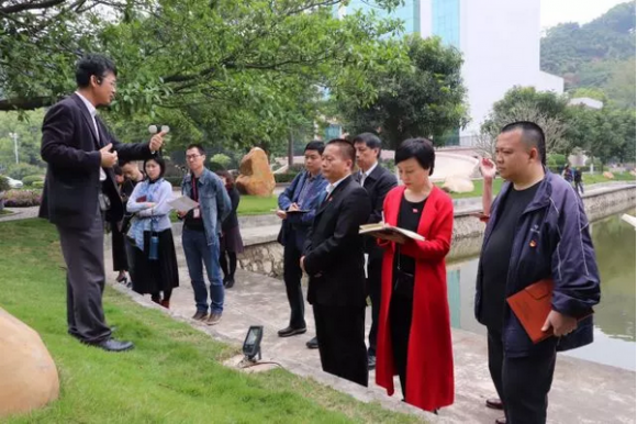 泉湖石刻重温党史 不忘初心奋发新篇 ——广告经营中心支部赴南沙区委党校参观学习(图2)