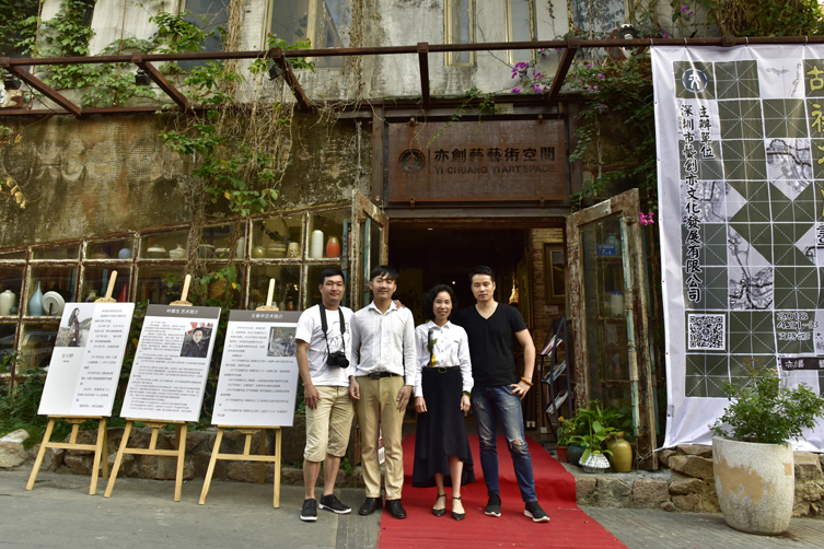 “故里花开——王春华、叶雄生、王小野油画艺术展”深圳大芬村举行(图5) “故里花开——王春华、叶雄生、王小野油画艺术展”深圳大芬村举行(图5)