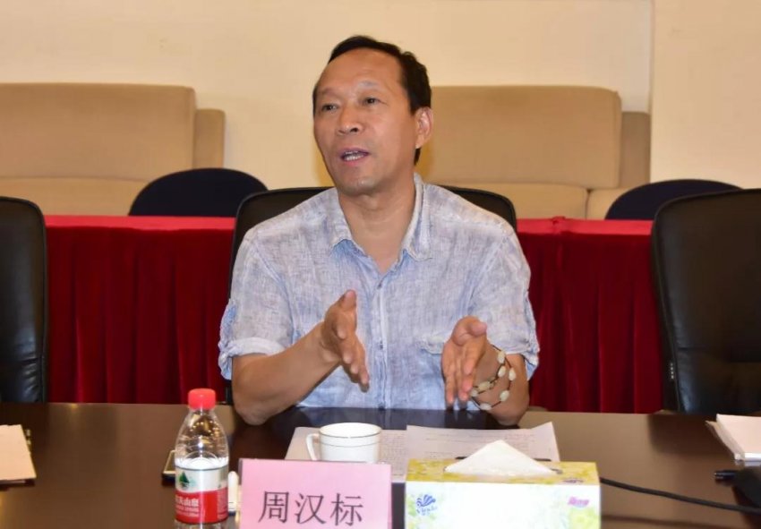 广东省作协领导到东莞市文联调研(图3) 广东省作协领导到东莞市文联调研(图3)