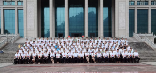 广西第一湾股份公司团支部书记覃源出席共青团东兰县第二十三次代表大会(图1)