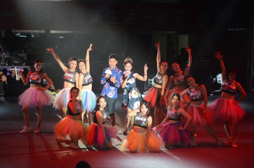 华语群星广东巡回演唱会东莞站众星闪耀(图3)