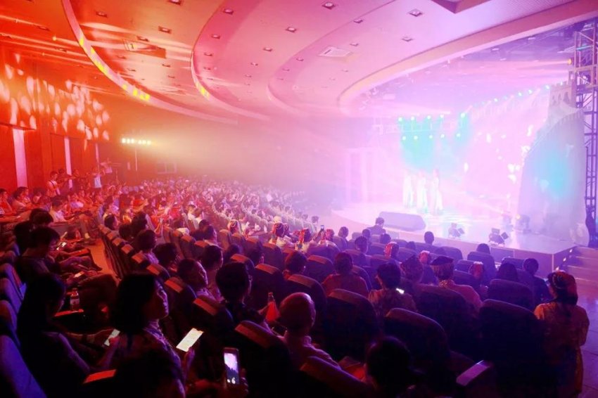 朗吟中国梦 诵唱莞乡情(图1) 朗吟中国梦 诵唱莞乡情(图1)