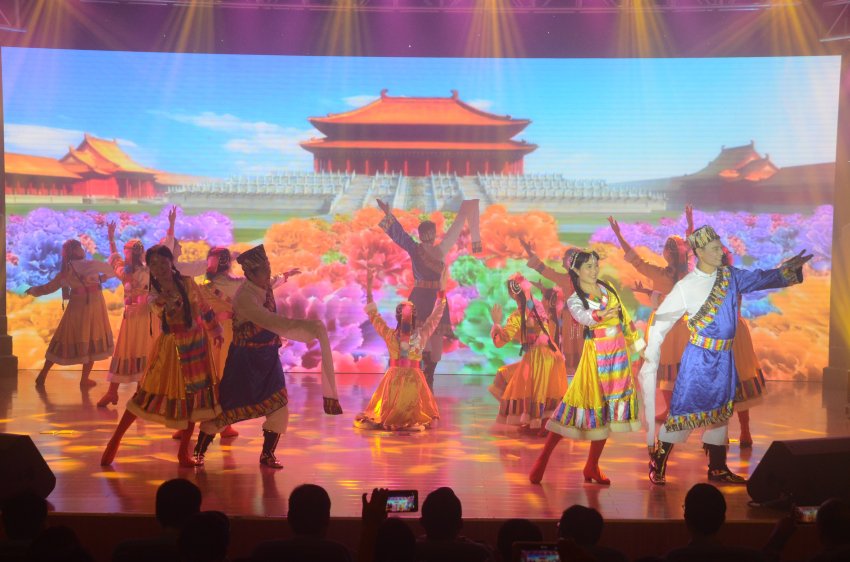 朗吟中国梦 诵唱莞乡情(图12)