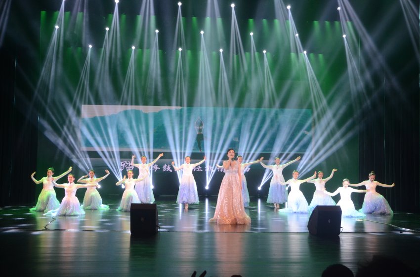 王琦原创歌曲专场音乐会唱响“艺起来”(图4)