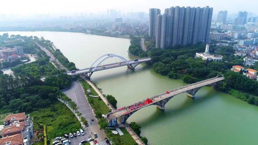 用纪录片讲述东莞改革开放“敢为人先”的故事(图2) 用纪录片讲述东莞改革开放“敢为人先”的故事(图2)