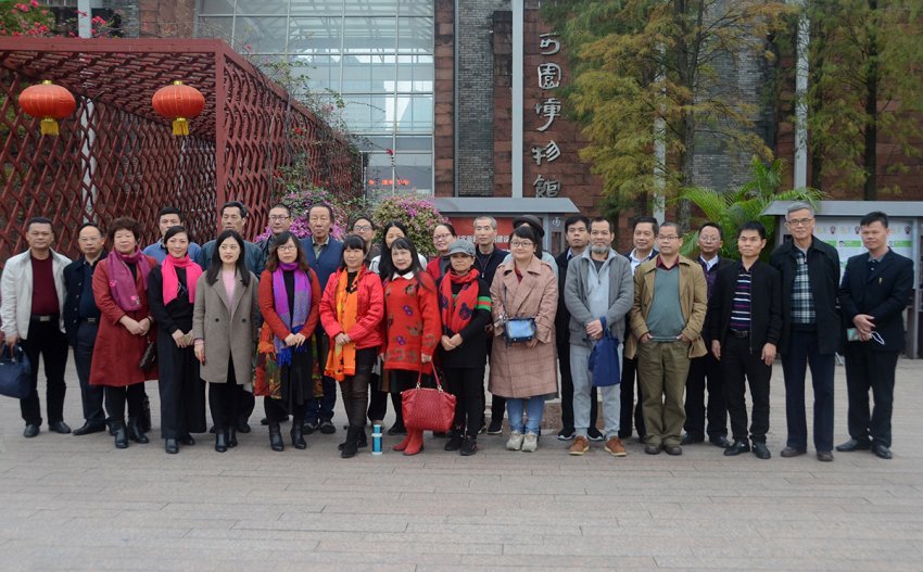 文学如何书写波澜壮阔的时代(图2) 文学如何书写波澜壮阔的时代(图2)