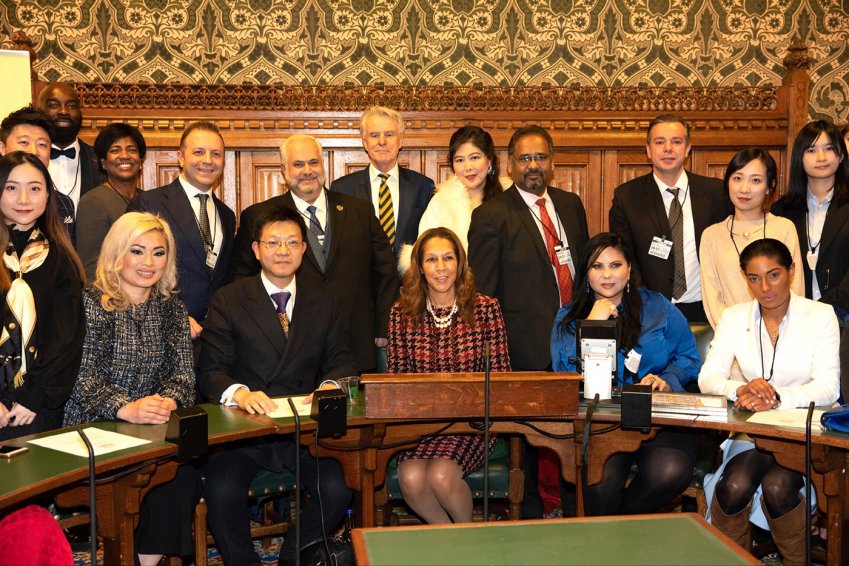 英国国会大厦唱响《中国梦》(图2) 英国国会大厦唱响《中国梦》(图2)