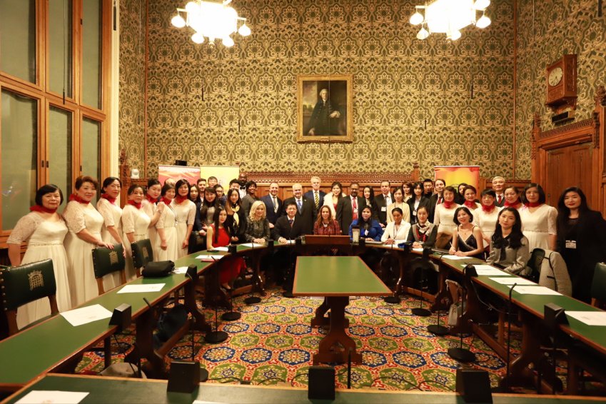 英国国会大厦唱响《中国梦》(图3) 英国国会大厦唱响《中国梦》(图3)