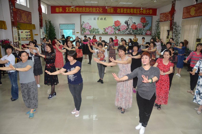 著名粤剧艺术家授课 培养粤曲传承中坚力量(图2)