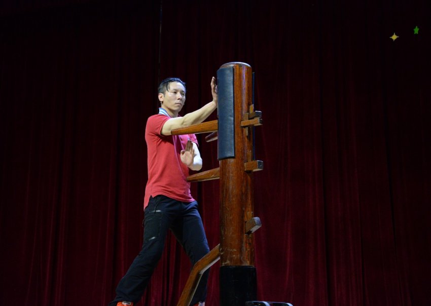 知名粤剧演员给中学生讲述“粤剧与咏春”(图5)