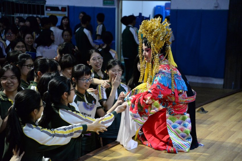 知名粤剧演员给中学生讲述“粤剧与咏春”(图8)