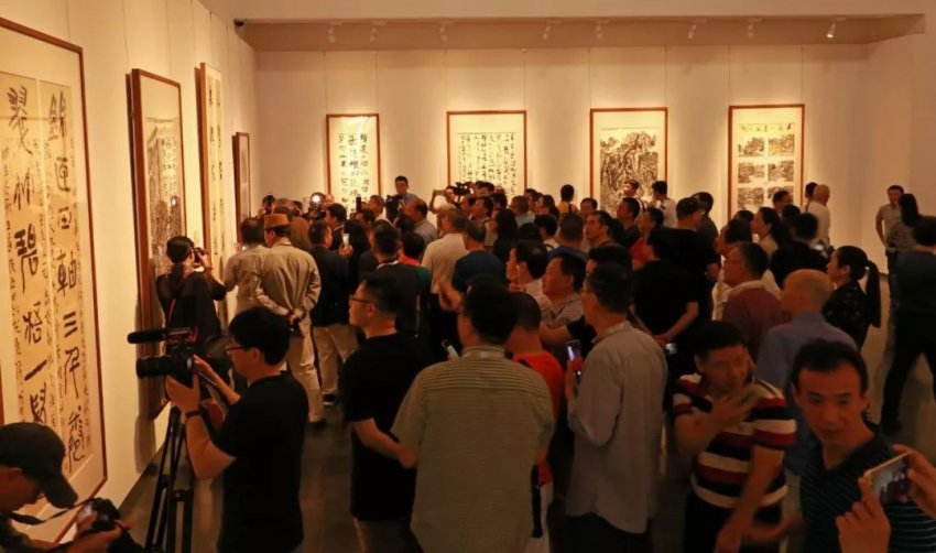 书画名家王镛师生书画印作品亮相岭南美术馆(图11) 书画名家王镛师生书画印作品亮相岭南美术馆(图11)